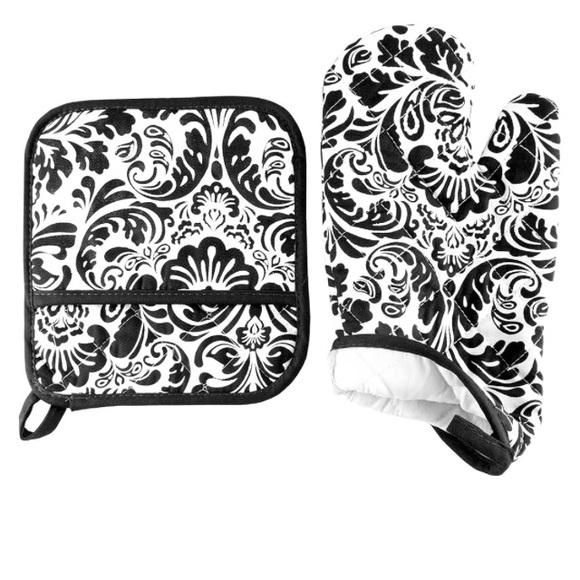 Oven Mitt with 2 Pot Holders Paisley Black and White Design Set 3 Pieces - Picture 6 of 11